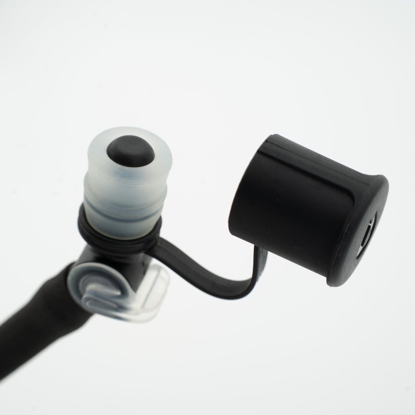 USWE HYDRAFUSION Valve and Insulated Hose Kit Black