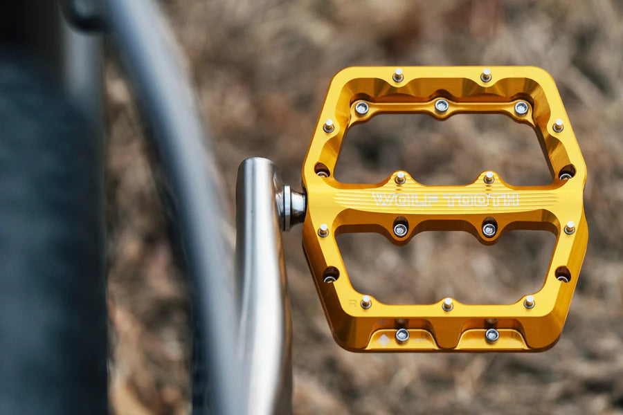 WOLF TOOTH WAVEFORM Small Flat Pedals Gold – Probikeshop