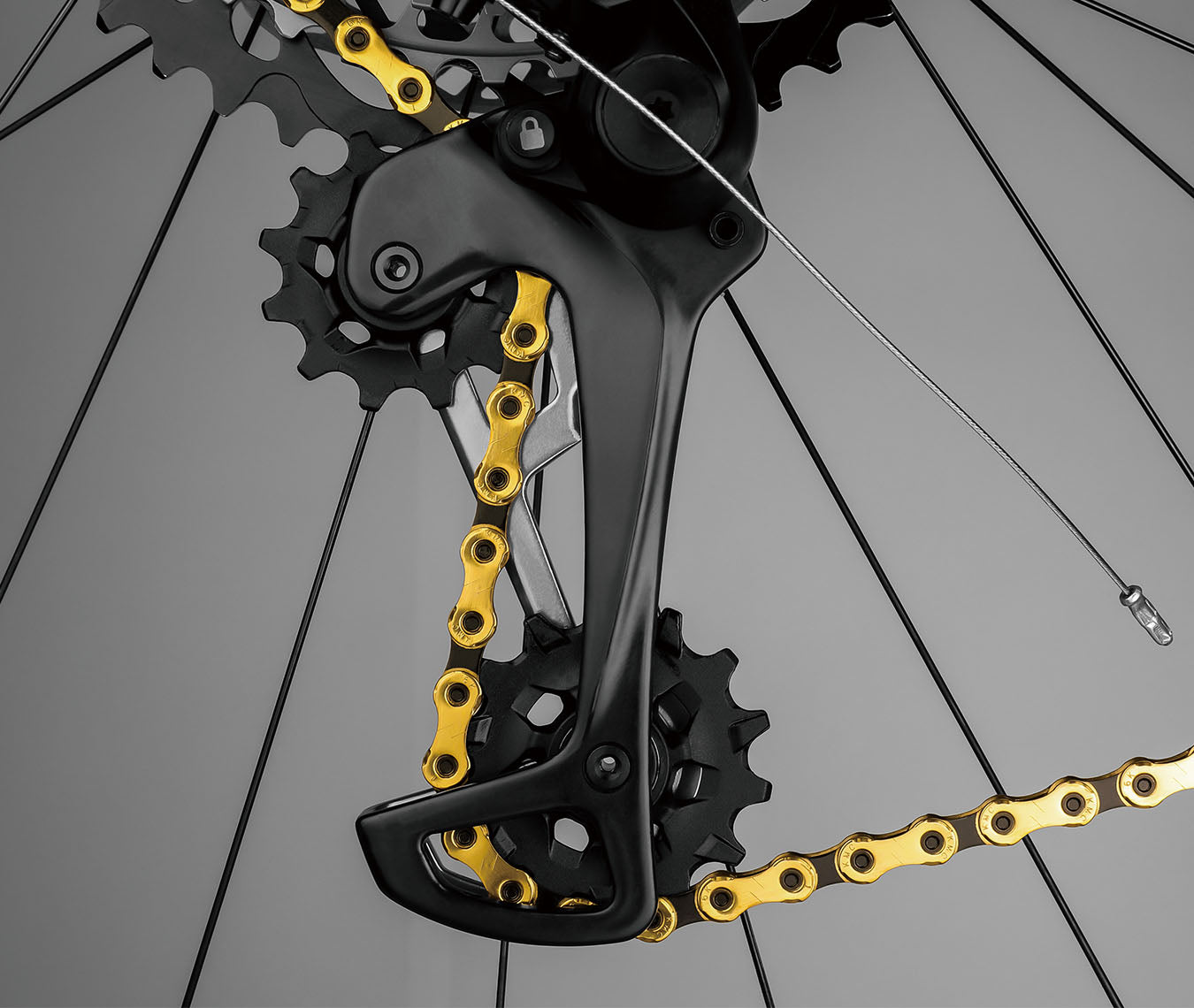KMC X12 Ti-N 12V Chain, Black/Gold