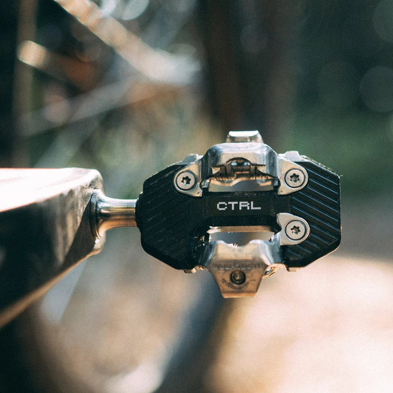 WOLF TOOTH CTRL TRAIL PERFORMANCE Clipless Pedals, Red