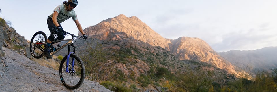 How to ride a mountain bike without a backpack?