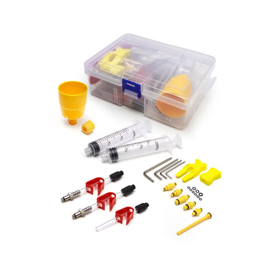 2x Syringes. bleed cup. 2x adapters (M5). 1x blank tube adapter. O rings. bleed