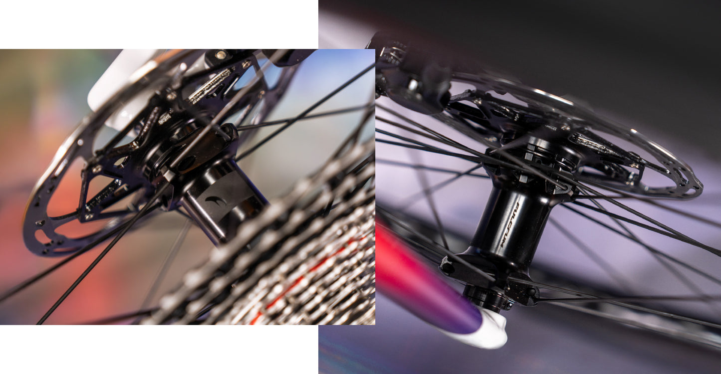 Pair of FULCRUM SONIQ 42 700c wheels (Center Lock)