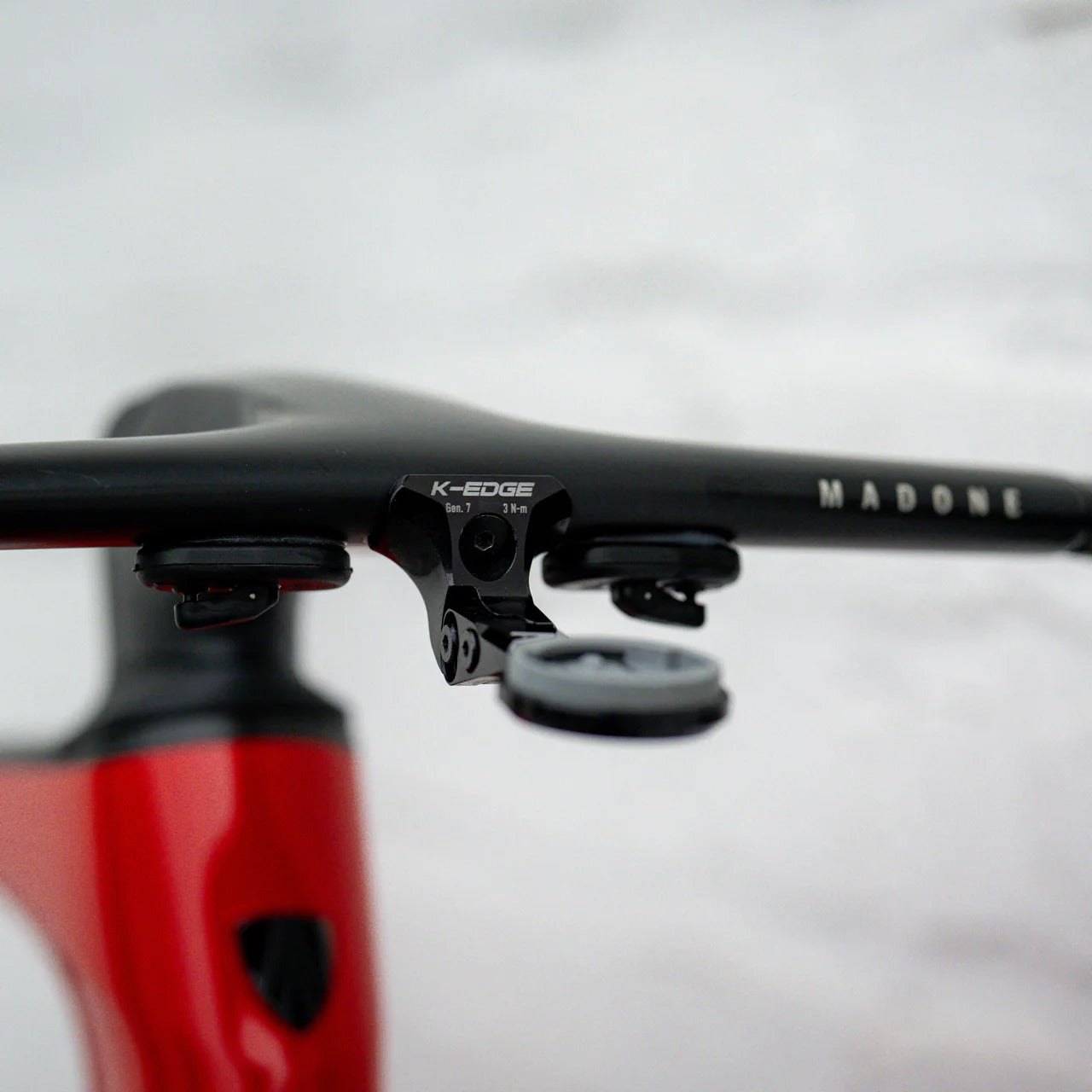 Support for GPS Wahoo K-EDGE Regular Mount Madone Gen 7 / Emonda