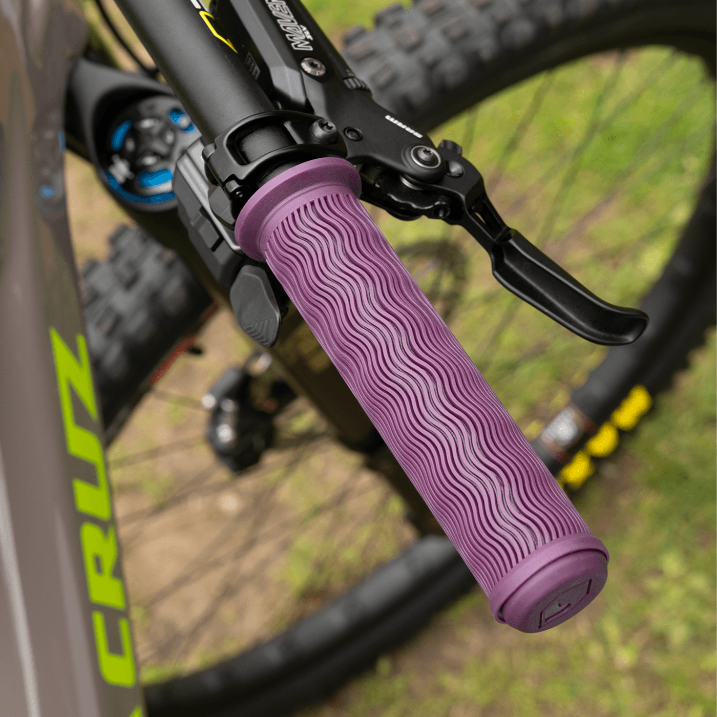 BURGTEC THE BARTENDER PRO VERO SANDLER SIGNATURE Lock-On Grips Purple