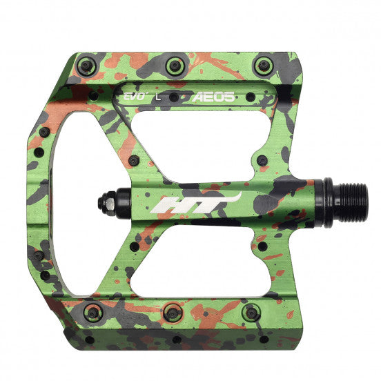 HT COMPONENTS AE05 Camo Green flat pedals