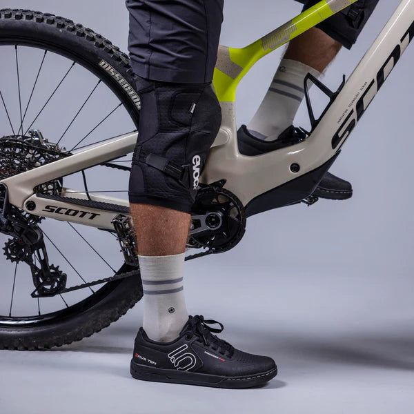 EVOC PROTECTOR LS FLEX ENDURO Knee Pads