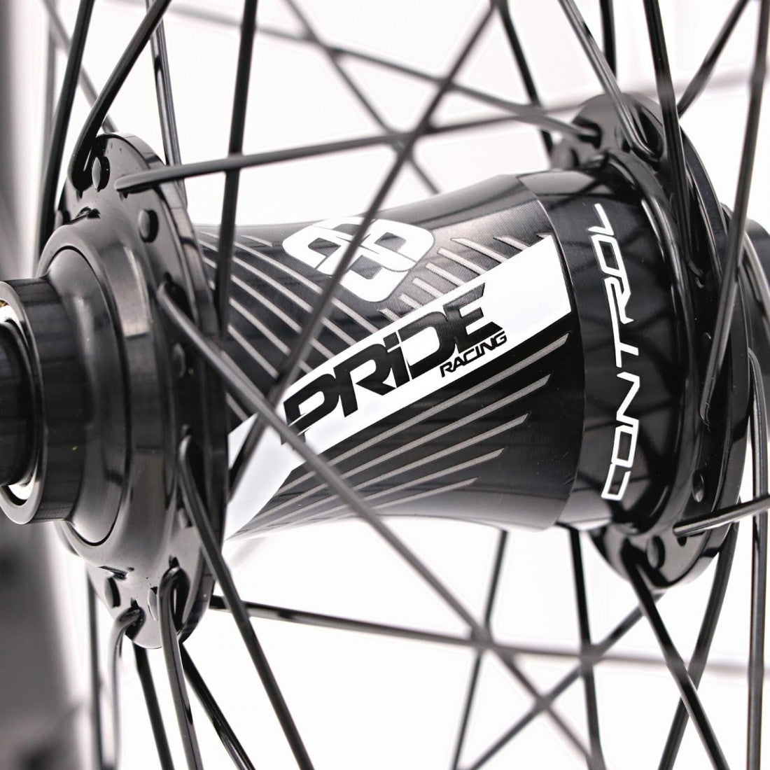PRIDE 20" (406mm) Carbon Wave Matt White Disc Control V2 20/15mm Axle Wheel Set Black/White