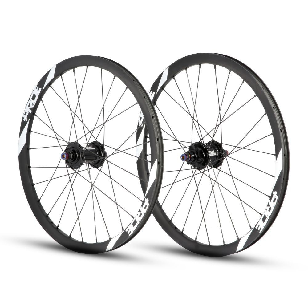 PRIDE 20" (451mm) Carbon Wave Matt White Fusion Disc Axes 10/10mm Wheel Set Black/White